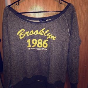 Small crop crew neck